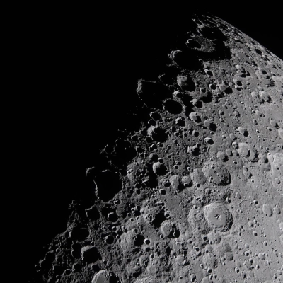 art002e009281 (April 6, 2026) – The Artemis II crew captures a portion of the Moon coming into view along the...