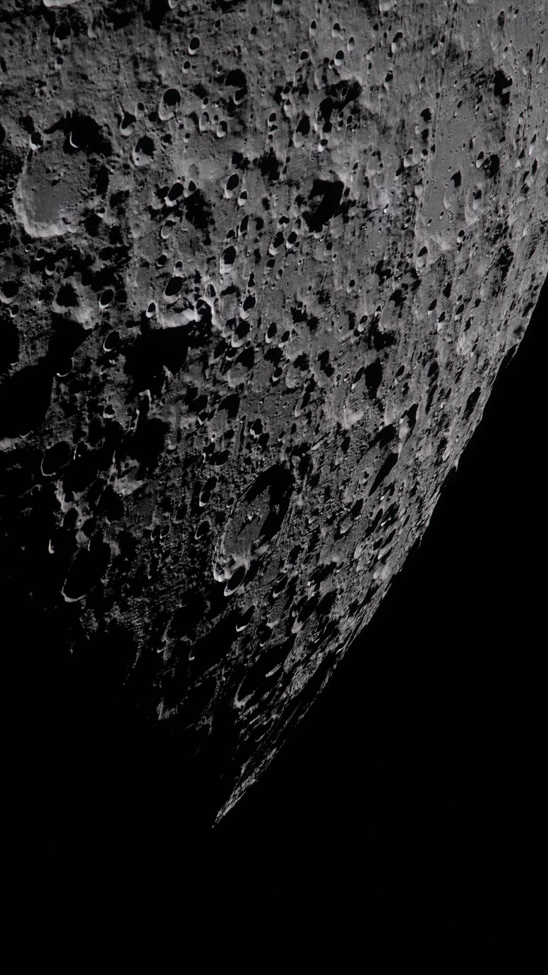 Artemis II Wallpaper : Lunar Closeup