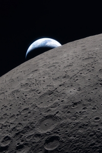 Artemis II Wallpaper : Setting Earth