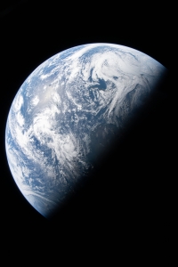 Artemis II Wallpaper : Earth Views from the Artemis II Crew